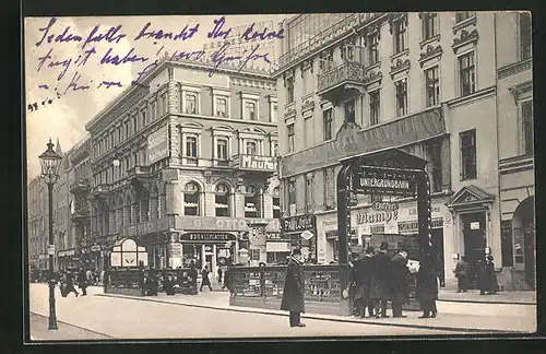 AK Berlin, Friedrichstrasse Ecke Kronenstrasse mit Geschäften und Untergrundbahn