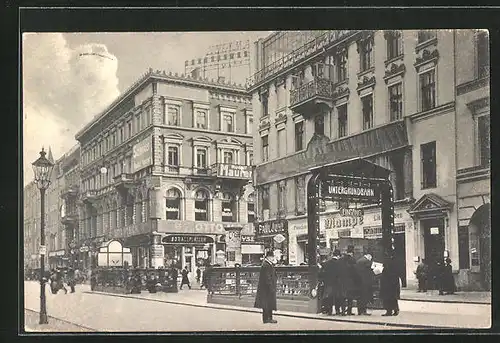 AK Berlin, Untergrundbahnhof Friedrichstrasse und Geschäften