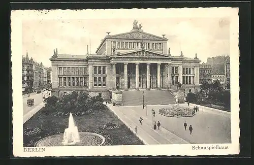 AK Berlin, Schauspielhaus am Gendarmenmarkt mit Denkmal