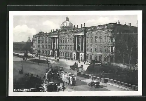 AK Berlin, Schloss mit Strassenbahn