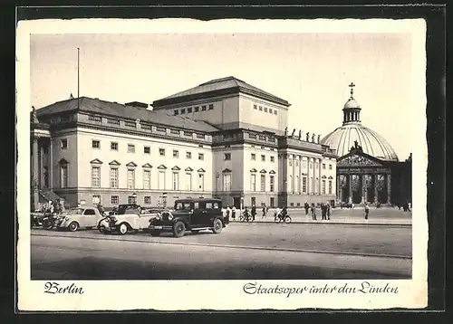 AK Berlin, Staatsoper Unter den Linden mit Hedwigskapelle