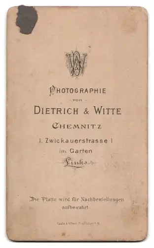 Fotografie Dietrich & Witte, Chemnitz, Zwickauerstr. 1, Portrait Studentim Anzug mit Schirmmütze