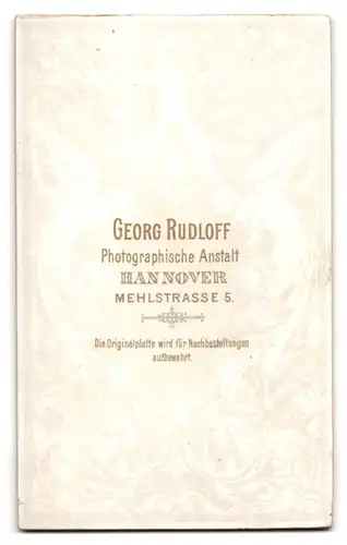Fotografie Georg Rudloff, Hannover, Mehlstrasse 5, junger Mann im Portrait