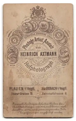 Fotografie Heinrich Axtmann, Plauen i /Voigtl., Oberer Graben 19, Portrait ältere Dame im Kleid mit Kragenbrosche