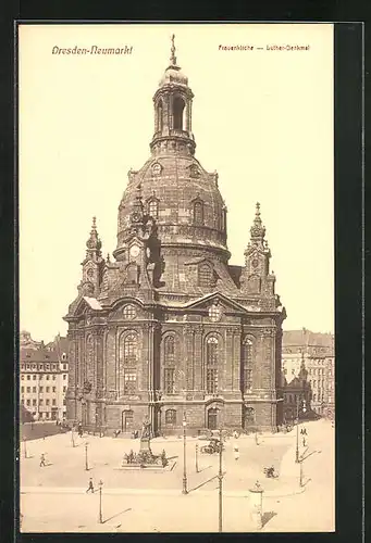 AK Dresden, Denkmal und Litfasssäule vor der Frauenkriche