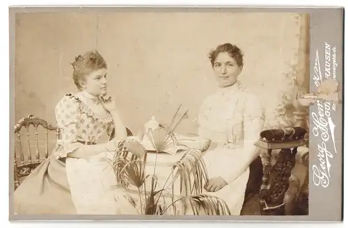 Fotografie Georg Hemmer, Gunzenhausen, Frauen bei Kaffee und Kuchen