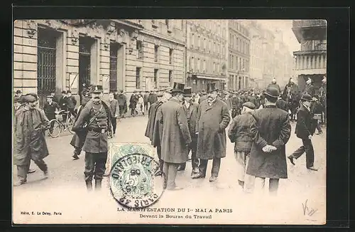 AK Paris, La Manifestation du Ier Mai, Devant la Bourse du Travail, Arbeiterbewegung