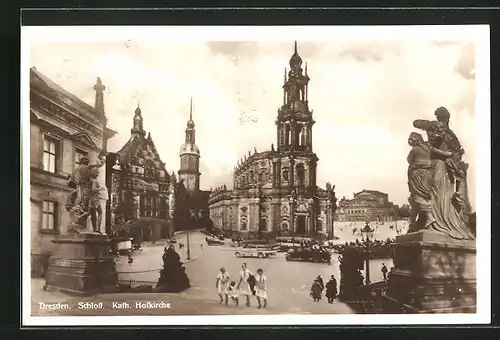 AK Dresden, Kath. Hofkirche u. Kgl. Schloss