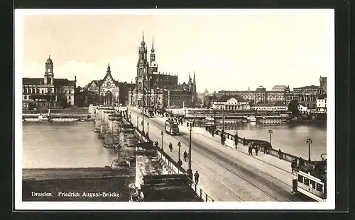 AK Dresden, Friedrich August-Brücke mit Strassenbahnen