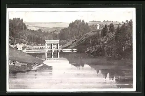 AK Kleinzell, Mühlkraftwerk Partenstein, Stauwehr, Ansicht von der Wasserseite