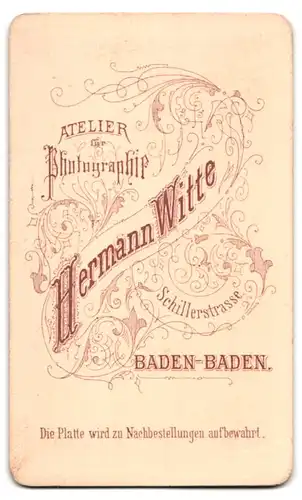 Fotografie Hermann Witte, Baden-Baden, Schillerstrasse, Brustportrait eleganter gekleideter Herr mit Bart