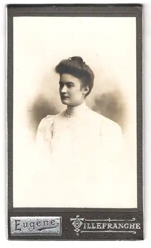 Fotografie Eugène, Villefranche, 29, Rue Rolland, Portrait junge Dame mit hochgestecktem Haar