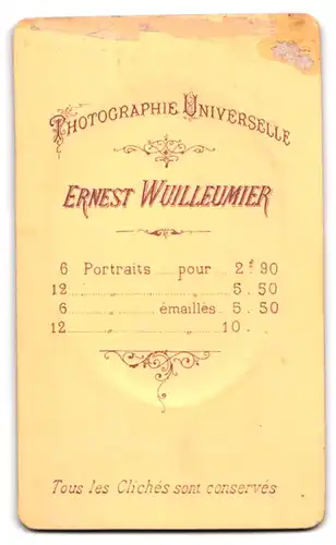 Fotografie Ernest Wuilleumier, Ort unbekannt, Brustportrait bürgerliche Dame mit Flechtfrisur