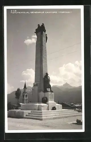 AK Cortina, Monumento al Generale Cantore