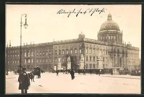 Foto-AK Berlin, Partie am Königl. Schloss