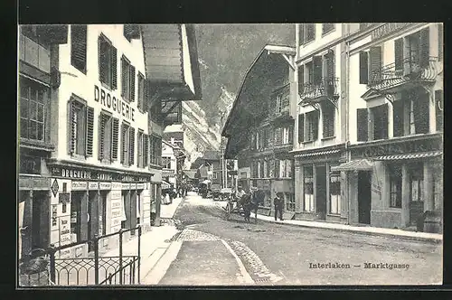 AK Interlaken, Blick in die Marktgasse mit Geschäften