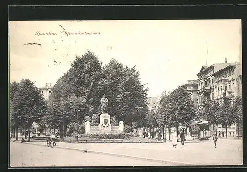 AK Berlin-Spandau, Strassenbahnverkehr am Bismarckdenkmal