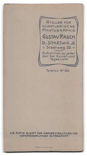 Fotografie Gustav Rasch, Schleswig, Stadtweg 32, Portrait betagter Herr mit grauem Bart und Haar