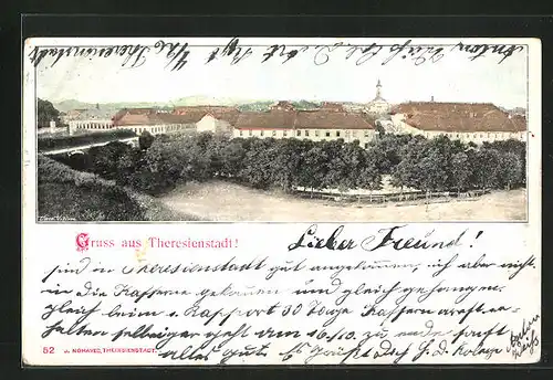 AK Theresienstadt / Terezin, Gesamtansicht mit Kirchturm