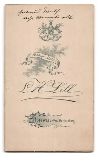 Fotografie L. H. Lill, Rottweil a. N. /Württemberg, Portrait süsses Kleinkind im weissen Hemd