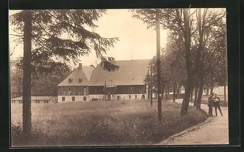 AK Bad Einsiedel im Erzgeb., Ortspartie mit zwei Herren