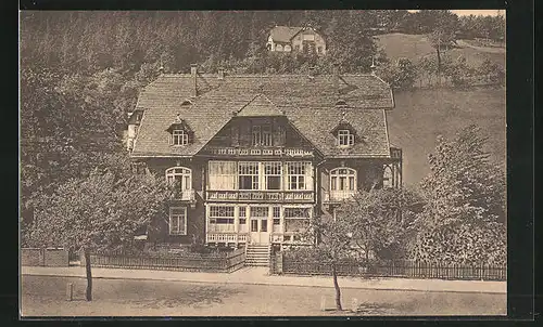 AK Kipsdorf i. Erzgeb., Hotel Kehrwieder mit Waldpartie