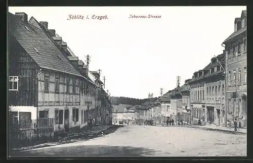 AK Zöblitz / Erzgeb., Johannes-Strasse mit Geschäften