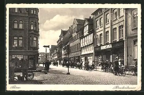 AK Peine, Radfahrerkolonne in der Breitestrasse