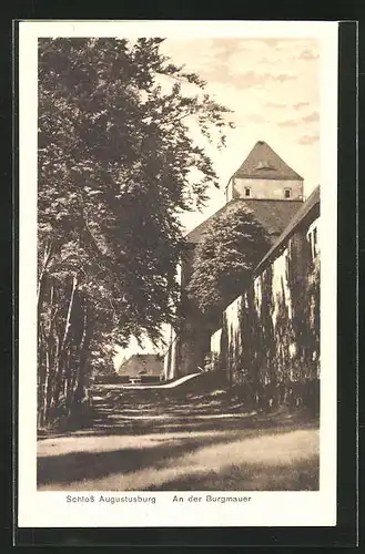 AK Nossen, Schloss Augustusburg, An der Burgmauer