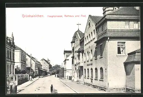 AK Grünhainichen, Hauptstrasse mit Rathaus und Post