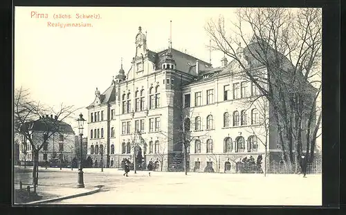 AK Pirna a. Elbe, Strasse am Realgymnasium