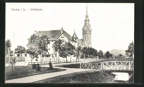 AK Coswig i. Sa., Wettinplatz mit Kirche und Brücke