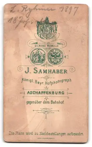 Fotografie J. Samhaber, Aschaffenburg, Portrait junger Herr in modischer Kleidung