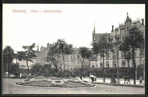 AK Chemnitz, Albert- und Bahnhofstrasse mit Blumenbeet