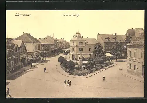 AK Elsterwerda, Denkmalplatz mit Gasthaus Preussischer Hof und Geschäften