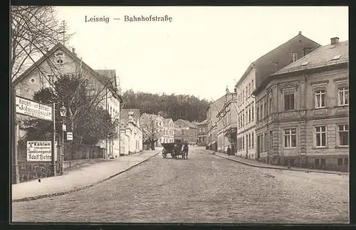AK Leisnig, Bahnhofstrasse mit Konzert- und Ballhaus Johannistal und Fabrik