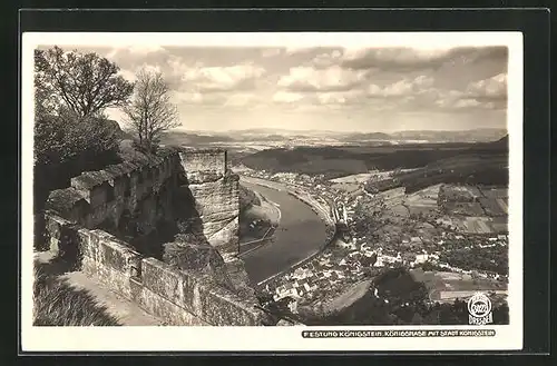 Foto-AK Walter Hahn, Dresden, Nr. 3022: Königstein, Blick von der Festung auf die Stadt mit Königsnase