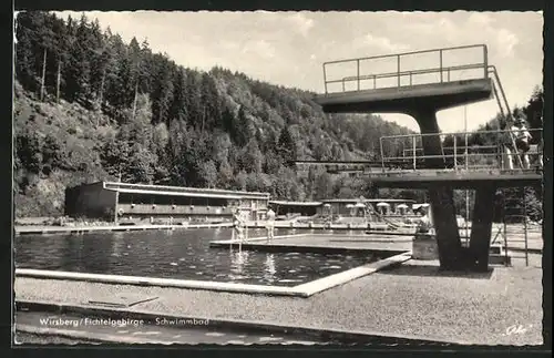 AK Wirsberg / Fichtelgebirge, Schwimmbad mit Sprungturm