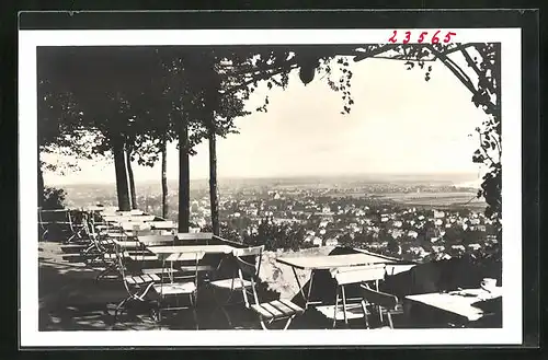 AK Radebeul, Blick vom Berggasthaus Friedensburg auf Dresden und Umgebung