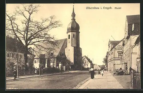 AK Olbernhau /Erzgeb., Strassenpartie am Markt mit Kirche