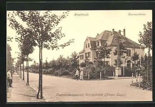 AK Königsbrück, Truppenübungsplatz, Neues Lager, Hauptstrasse mit Kommandantur