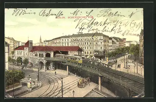 AK Berlin-Kreuzberg, Hochbahn Bahnhof Schlesisches Tor mit Litfasssäule und U-bahn