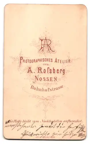 Fotografie A. Rossberg, Nossen, Bahnhofstrasse, Brustportrait bürgerliche Dame mit hochgestecktem Haar