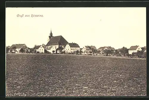 AK Rüsseina, Blick über Felder auf den Ort
