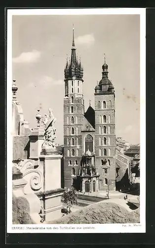 AK Krakau-Krakow, Marienkirche von den Tuchhallen aus gesehen
