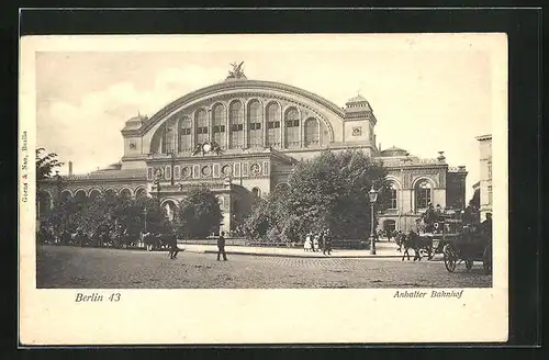 AK Berlin-Kreuzberg, Partie am Anhalter Bahnhof mit Pferdekutschen