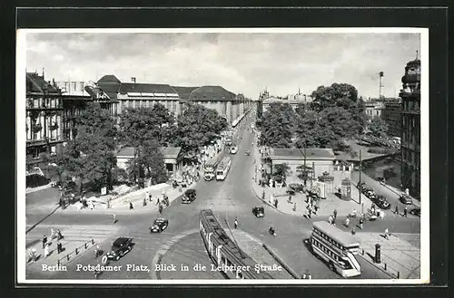 AK Berlin-Tiergarten, Strassenbahn am Potsdamer Platz mit Blick in die Leipziger Strasse
