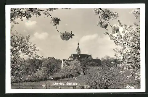 AK Lhenice-Sumava, Ortspartie mit Kirche