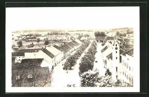 AK Stráz nad Nezárkou, Zentrale Strasse im Ort