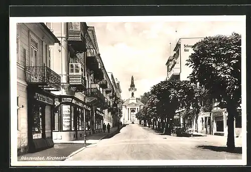 AK Franzensbad, Kirchenstrasse mit Geschäften